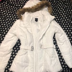 WOMENS PUFFER WHITE WHITE JACKET WITH BELT